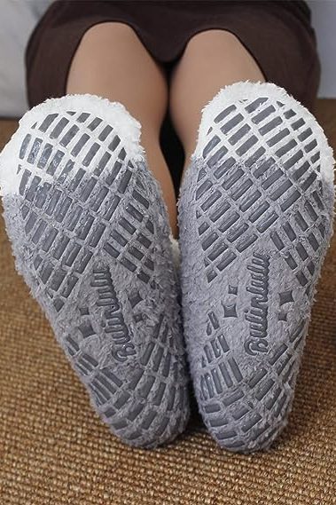 Bulinlulu Fuzzy Socks with Grips for Women 5-Pairs Non Slip Sleep Warm Fluffy Slipper Socks with Grippers for Women