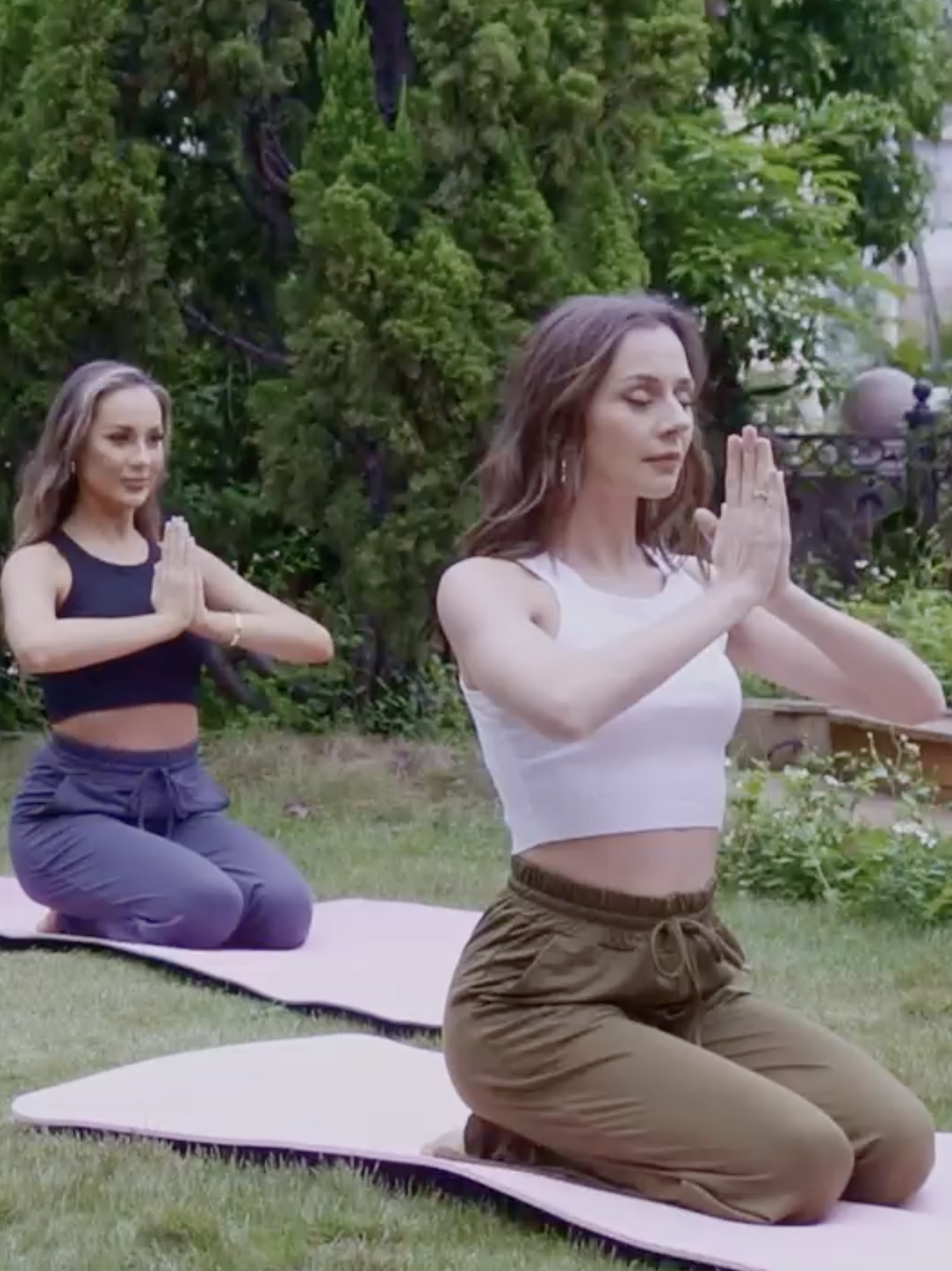 Sarin Mathews Womens Yoga Sweatpants Wide Leg High Waisted Lounge Pajamas Pants Comfy Workout Loose Pants with Pockets