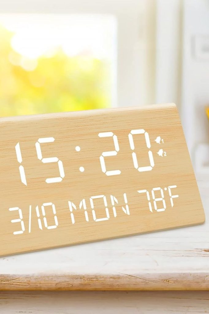 Kogonee Wooden Digital Alarm Clock, 0-100% Dimmer, 2 Alarm Settings, Weekday/Everyday Mode, 9 Mins Snooze, 12/24H, Temperature and Date Display for Office, Travel, Bedroom Alarm Clock (Bamboo)