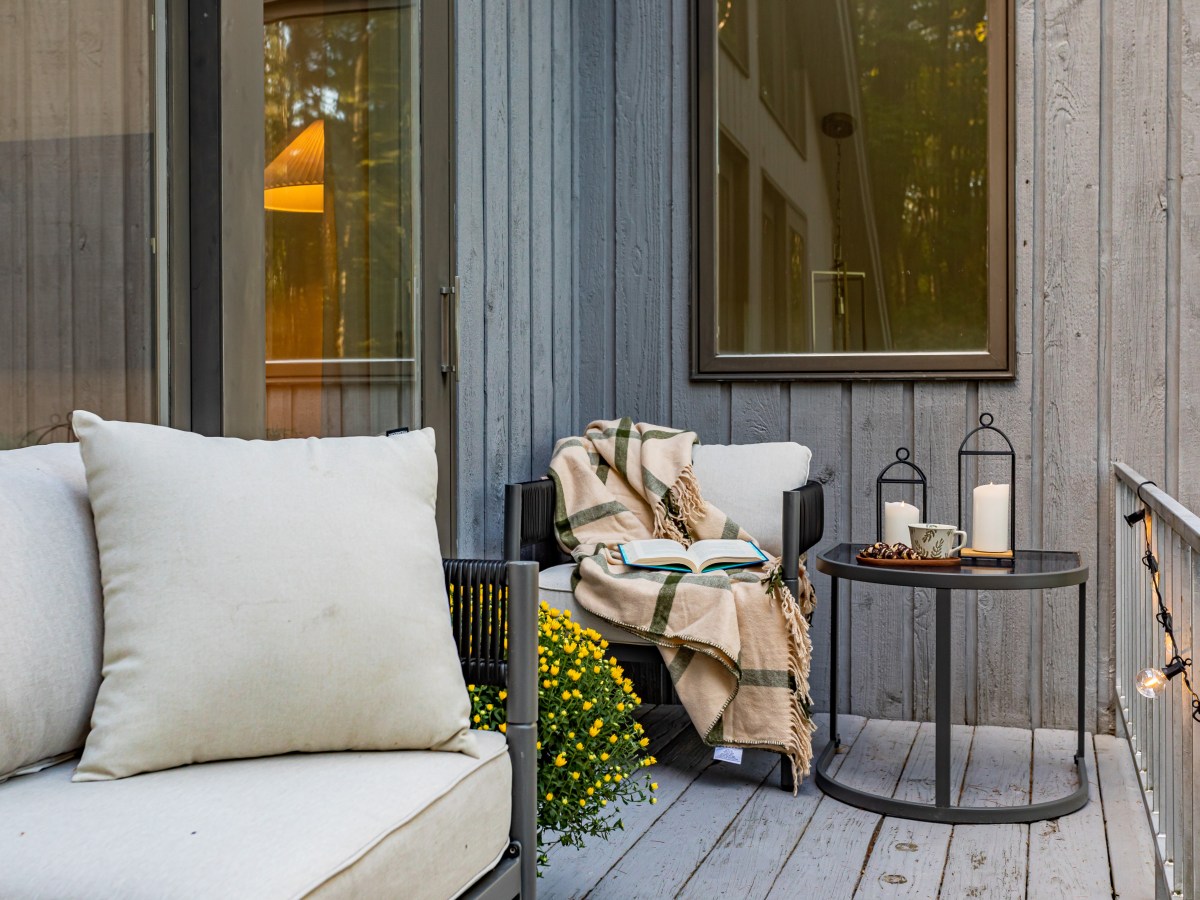 Cozy Outdoor Evenings: Early Spring Comfort&nbsp;Guide