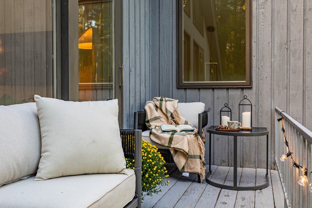 Cozy Outdoor Evenings: Early Spring Comfort&nbsp;Guide