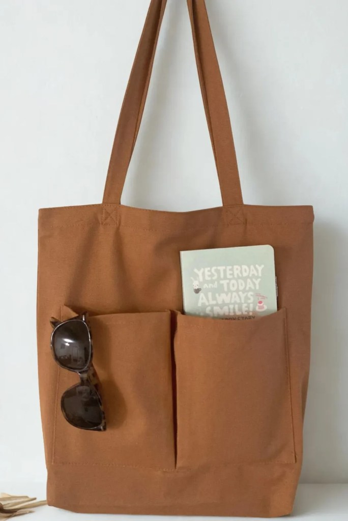 Brown Canvas Tote Bag with Zipper and Pockets: Minimalist Everyday Shopping Bag
